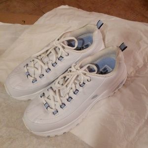 Skechers sneakers